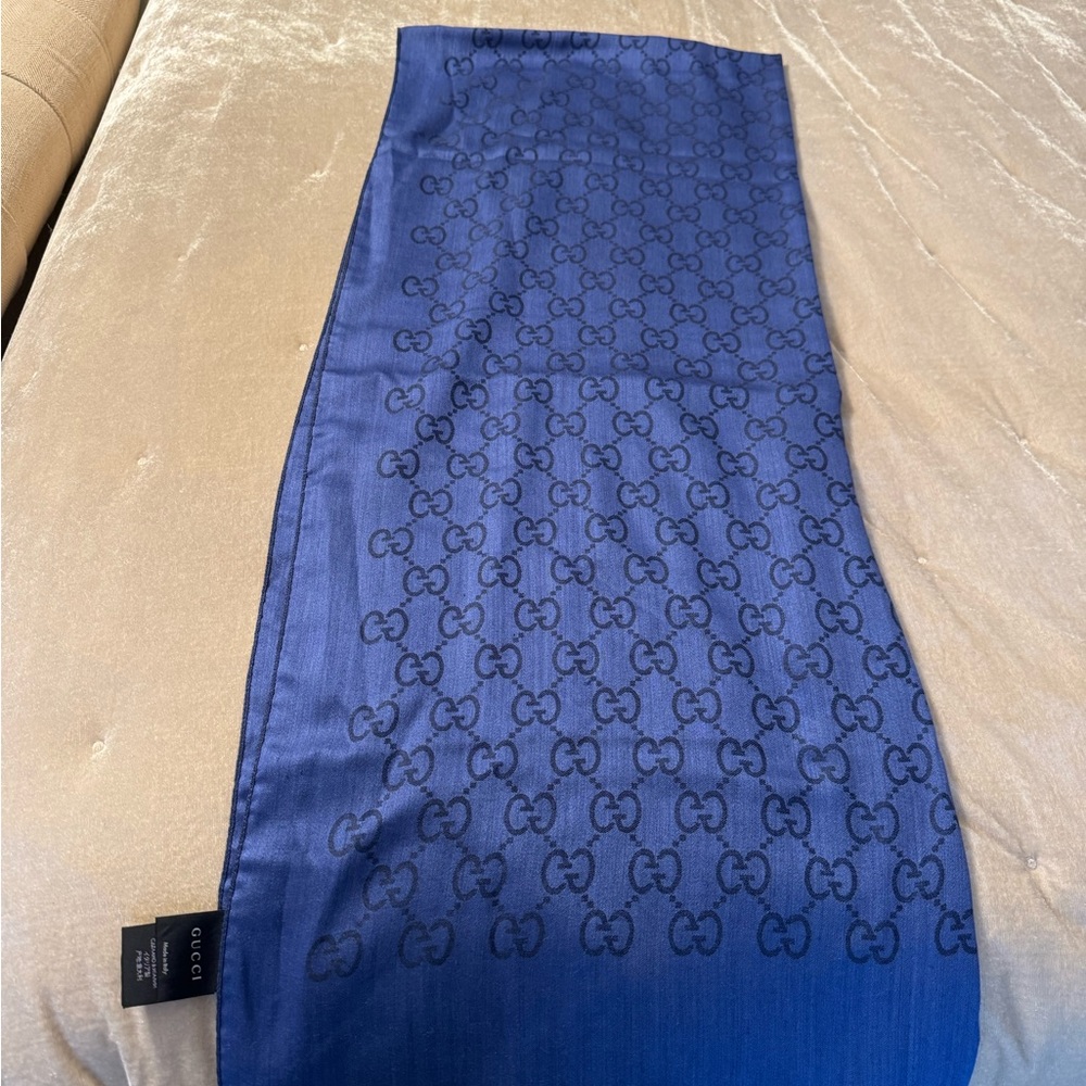 Gucci scarf